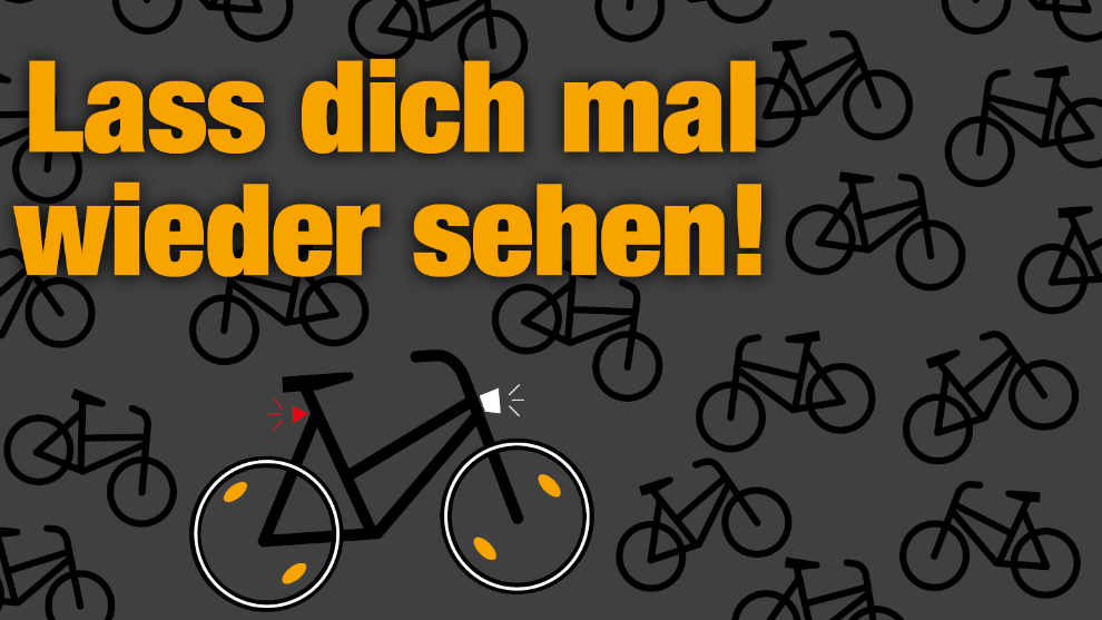 Das Plakat-Motiv zeigt eine grafische Darstellung von zahlreichen dunklen Fahrrädern, die in auf grauem Untergrund in verschiedene Richtungen unterwegs sind. Ein Fahrrad ist mit Beleuchtung und Katzenaugen ausgestattet und ist auf den ersten Blick gut sichtbar. Das Plakat zeigt mittig in großen orangefarbenen Buchstaben den Slogan: „Lass Dich mal wieder sehen!“. Dies ist die Aufforderung, dass Radfahrende in der Dämmerung oder bei schlechten Sichtverhältnissen das Licht einschalten sollen.