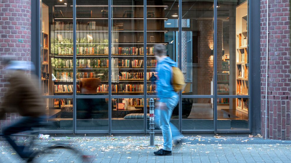 Außenaufnahme der Stadtteilbibliothek Kalk