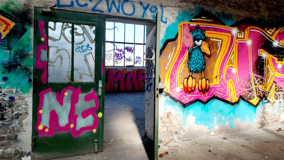Graffiti im Deutz-Areal an einer Innenwand