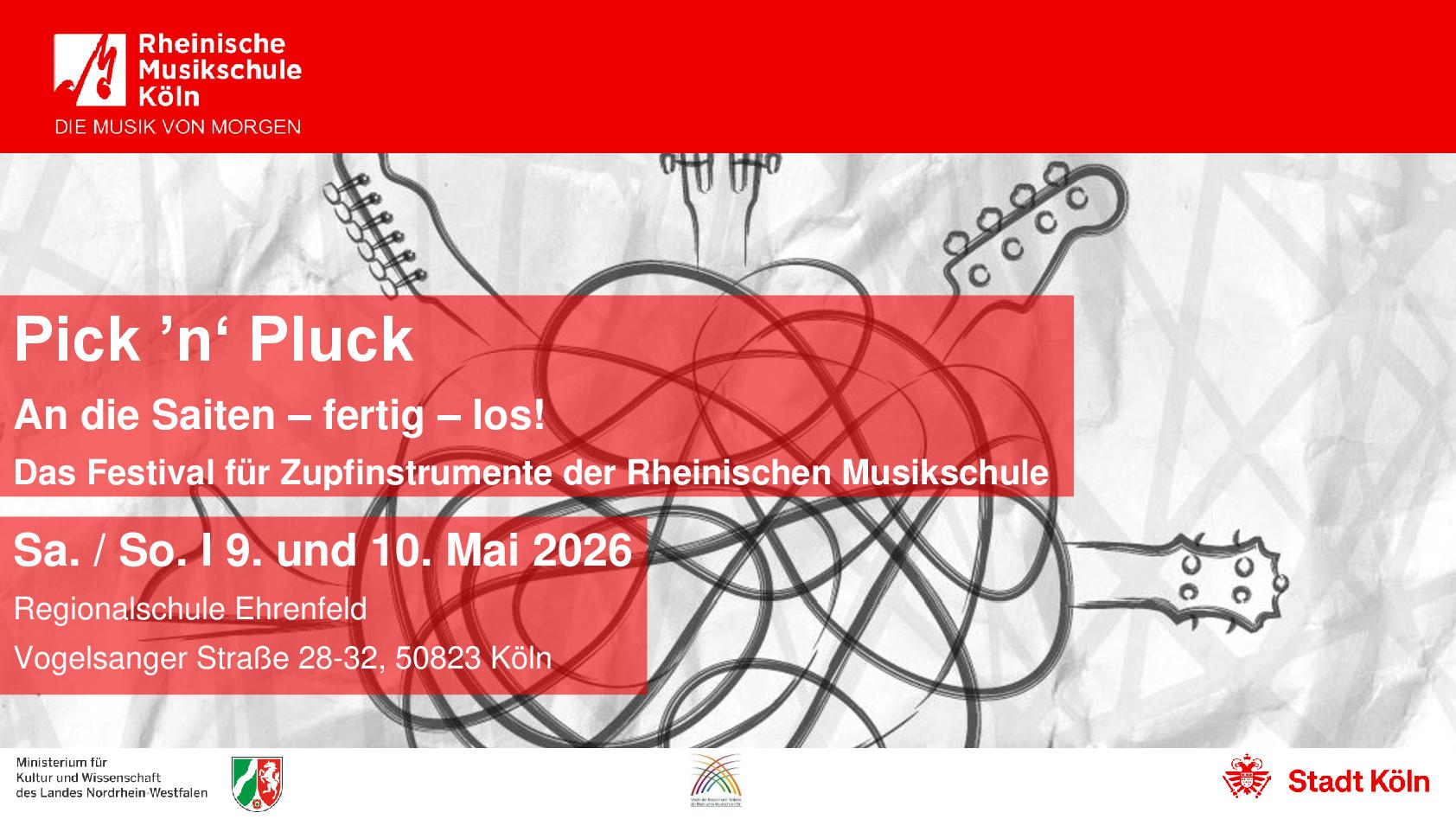 Im Hintergrund Zeichnung der Anrisse von Zupfinstrumenten und Saiten in Grautönen, Im Vordergrund Ankündigungstext für das Festival der Zupfinstrumente Pick 'n' Pluck der Rheinischen Musikschule Köln