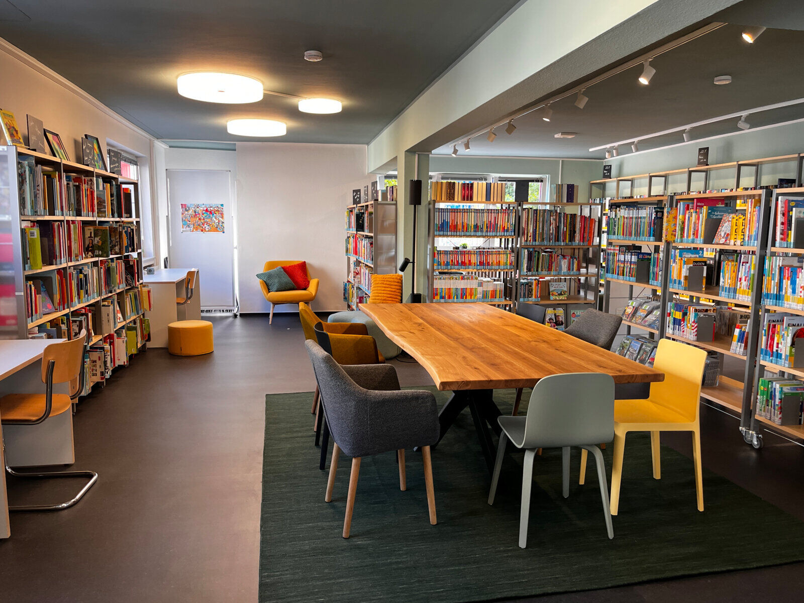 Stadtteilbibliothek Sülz Innenansicht, © Rita Höft